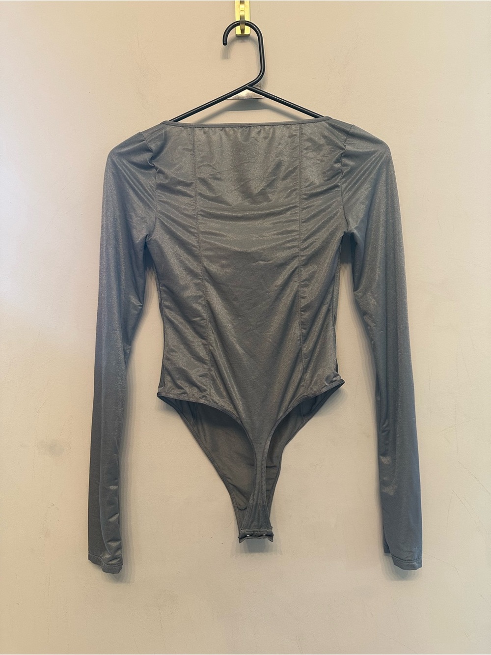 SKIMS Metallic Long Sleeve Scoop Bodysuit - Gray Size XS - Picture 5 of 5